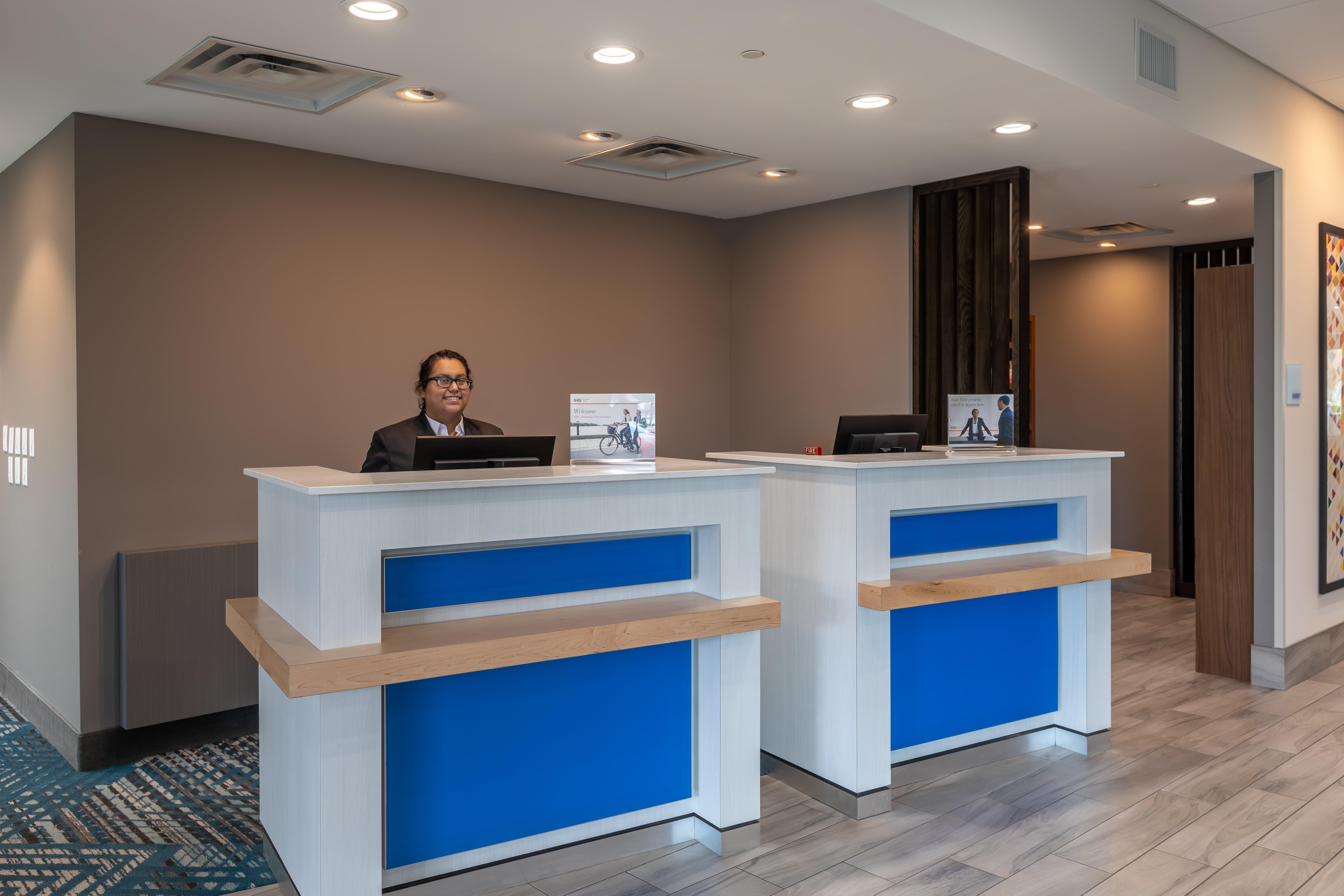 Holiday Inn Express & Suites Gainesville - Lake Lanier Area By Ihg Exterior photo